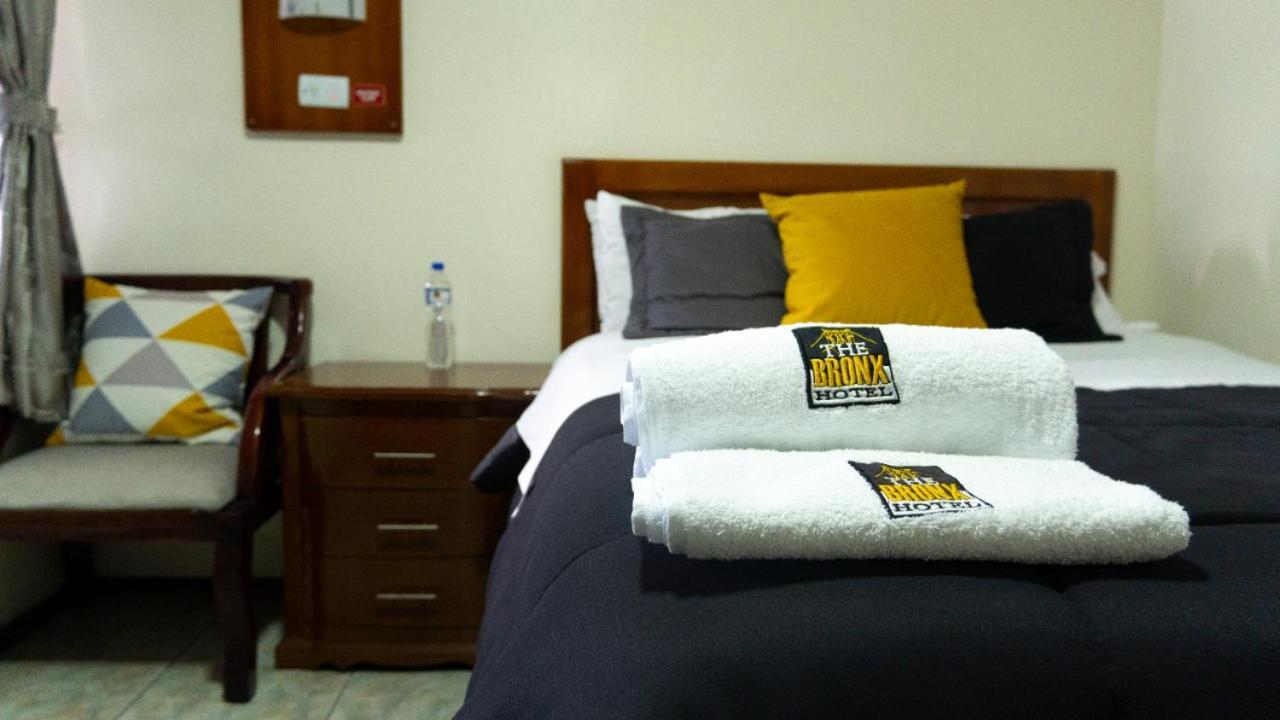 The Bronx Hotel Latacunga Phòng bức ảnh