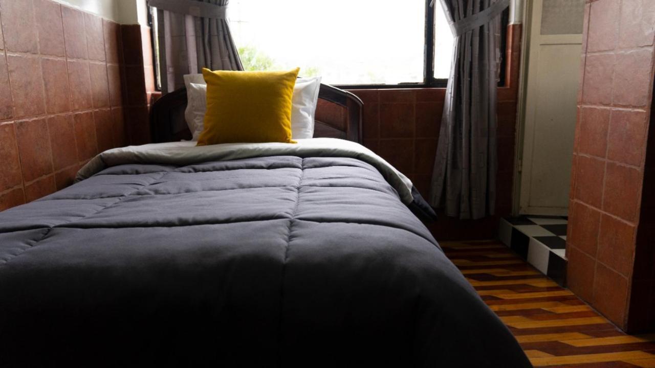 The Bronx Hotel Latacunga Phòng bức ảnh